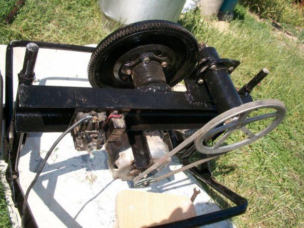 Двигатель с приводным механизмом