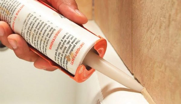 Нанесение герметика