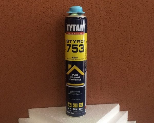 Клей-пена полиуретановая Titan Styro