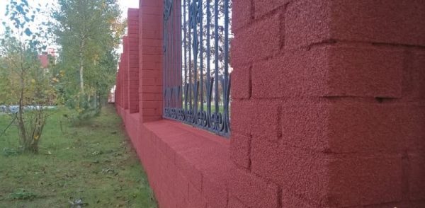 Отделка фасада с помощью пробкового напыления